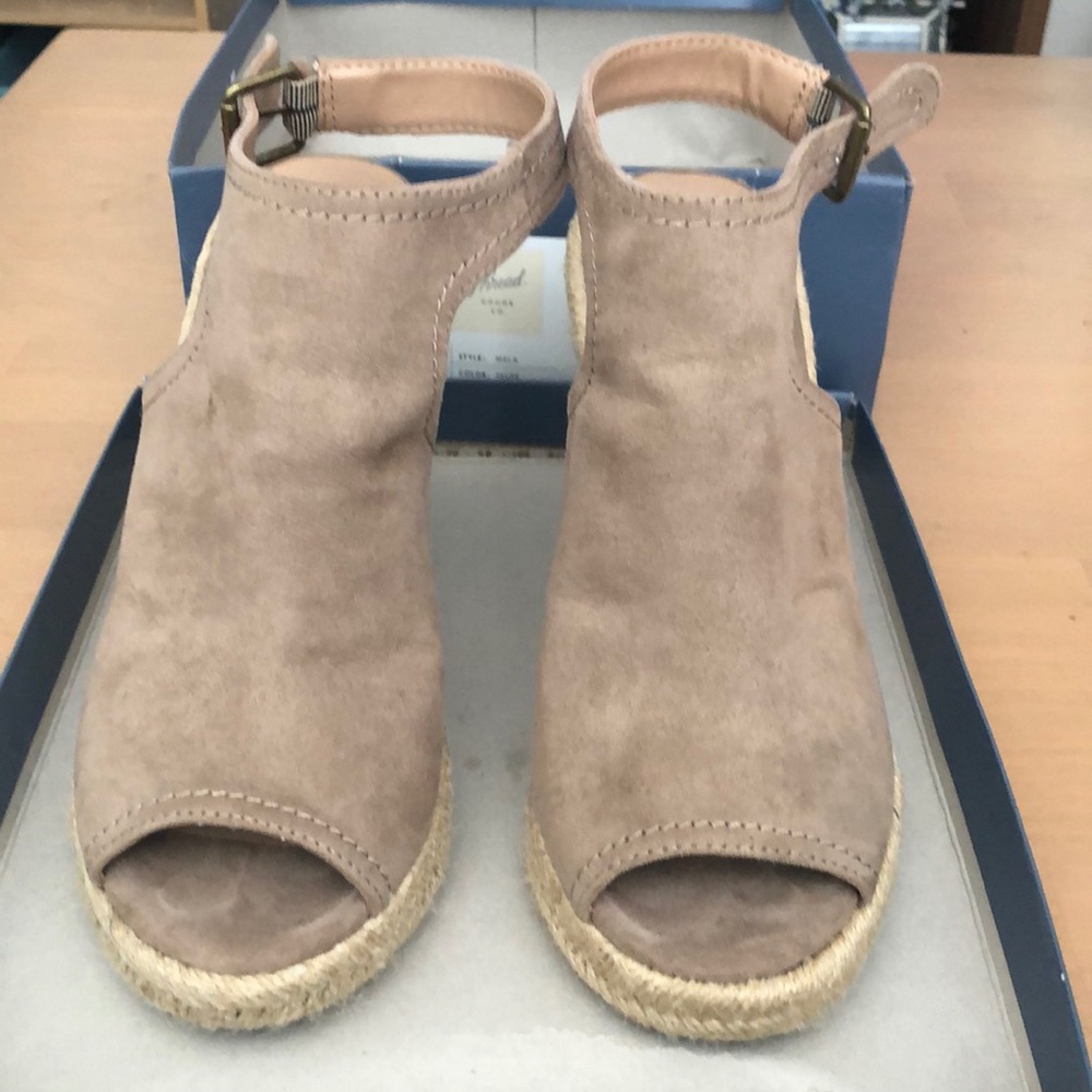 Universal Thread taupe suede wedges